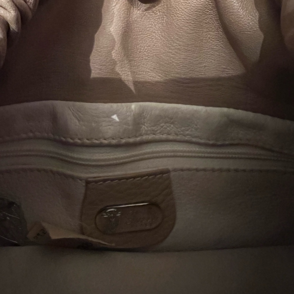 Gucci Crossbody - Picture 16 of 16